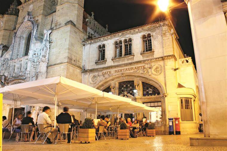 Café de Santa Cruz, uno de los mejores restaurantes de Coímbra